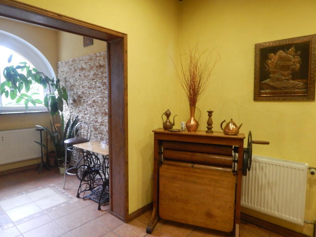 Dom Goscinny Gerus Plawna  Bagian luar foto
