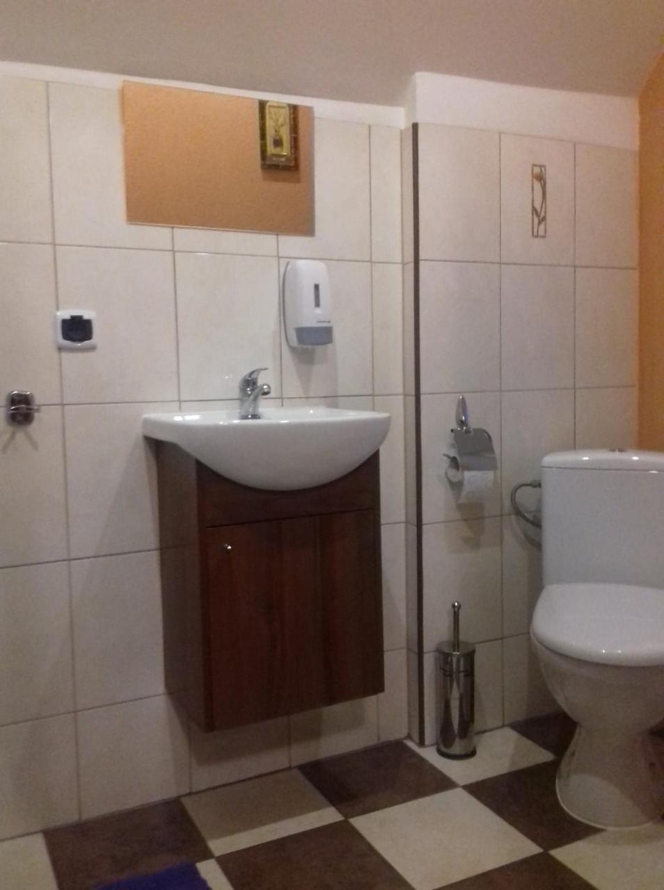 Dom Goscinny Gerus Plawna  Bagian luar foto